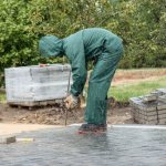 Podjazd bez stresu: jaką szerokość wybrać, by wygodnie parkować i bezpiecznie manewrować