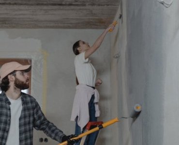 Strop, który się opłaca: jak wybrać konstrukcję dopasowaną do projektu, budżetu i tempa budowy