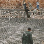 Suchy dom zaczyna się pod ziemią: sprawdzone sposoby ochrony ścian fundamentowych
